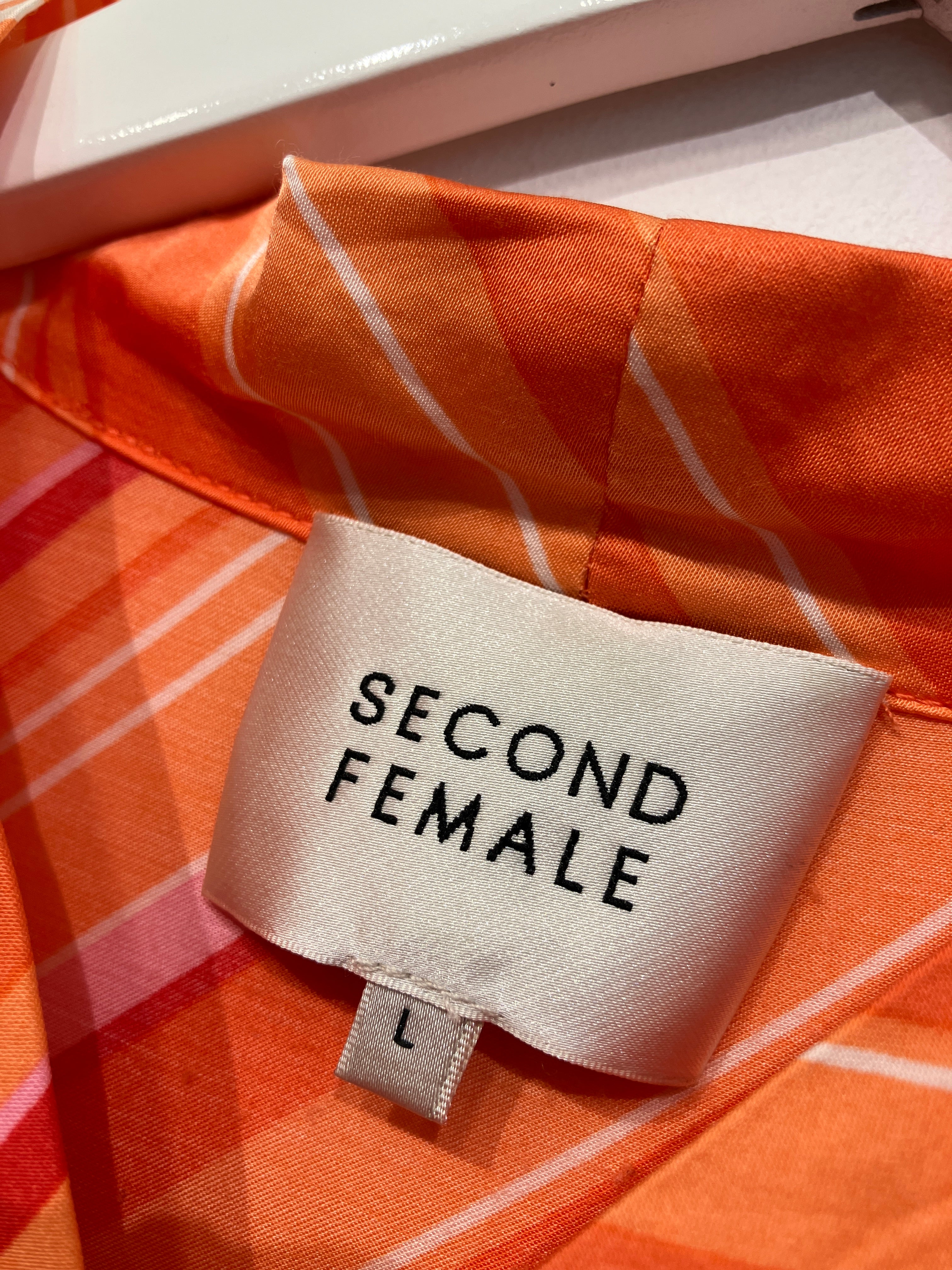 Second Female Bluse